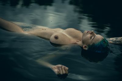 Seelentiefen / Nude  Fotografie von Fotograf dunkeltraum ★34 | STRKNG
