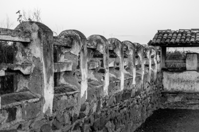 The wall / Schwarz-weiss  Fotografie von Fotograf O fotografo casual | STRKNG