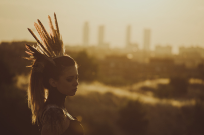 Girl over the city / Fine Art  Fotografie von Fotografin Gema S. Najera ★3 | STRKNG