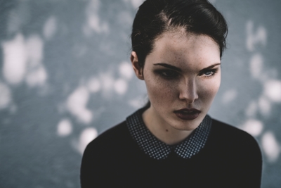 some shadows. / Portrait  photography by Model Lisa ★123 | STRKNG