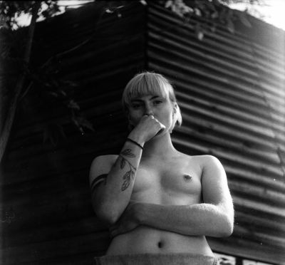 Lea - 6x6 Ilford HP5 / Nude  Fotografie von Fotograf Martin Slotta Photographie ★1 | STRKNG