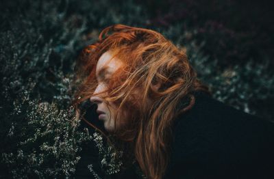 Red / Portrait  photography by Photographer Martin Slotta Photographie ★1 | STRKNG