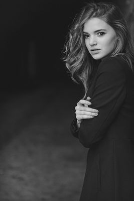 Lea / Portrait  photography by Photographer LichtFormArt ★5 | STRKNG