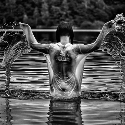 fly / Nude  photography by Model Akasha ★5 | STRKNG