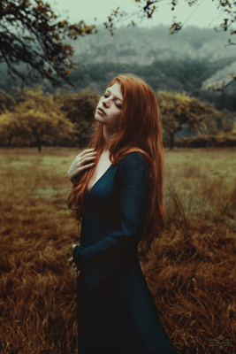 alina. / Portrait  photography by Photographer Ana Lora ★77 | STRKNG