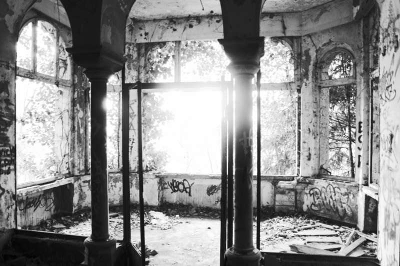 see the grey. - &copy; jonas kuhlemann | Lost places