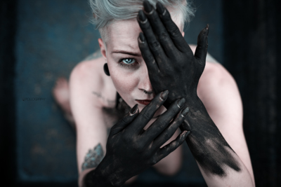 Annette / Portrait  photography by Photographer pollography ★16 | STRKNG