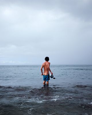 Nick, North Shore, Oahu, 2018. / Nude  Fotografie von Fotograf Joe Schmelzer ★1 | STRKNG