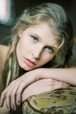 luisa 2 / Menschen  Fotografie von Fotograf Andre ★7 | STRKNG