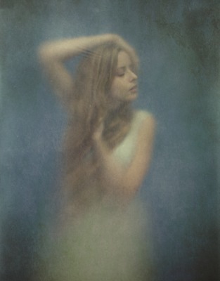dream in blue / Portrait  photography by Photographer claudiocavallin | STRKNG