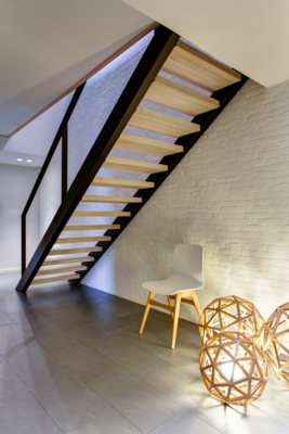 A modern art staircase / Interior  Fotografie von Fotograf Volen Evtimov | STRKNG