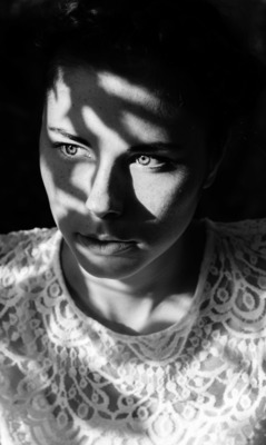 Shadows on her face / Black and White  photography by Photographer Maren_Fotografie ★2 | STRKNG