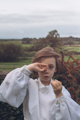 Running up that hill. / Portrait  Fotografie von Fotografin The Moment Thief ★2 | STRKNG