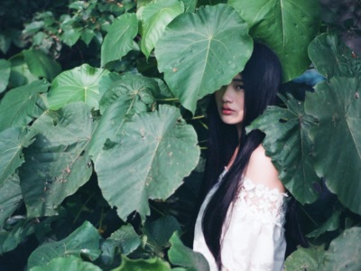 Portrait  photography by Photographer Alma Lo ★2 | STRKNG