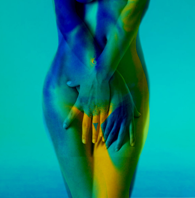 Hands forced away from eyes / Kreativ  Fotografie von Fotograf cornel | STRKNG