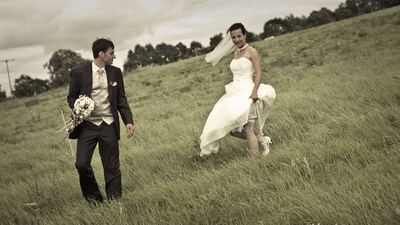 durch den wind / Hochzeit  Fotografie von Fotograf André Leischner ★37 | STRKNG
