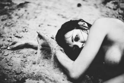 Grains of Sand / Schwarz-weiss  Fotografie von Fotograf Blinderfleck ★1 | STRKNG