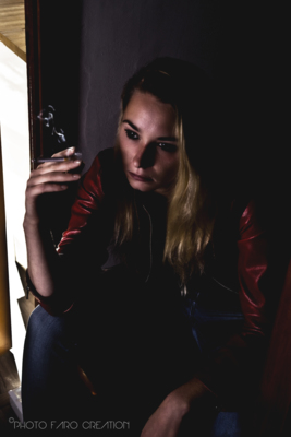 Smoking girl -Renee01 / Menschen  Fotografie von Fotograf Photo Faro Creation | STRKNG