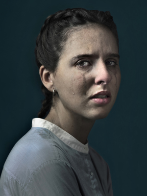 Natalia / Portrait  photography by Photographer Bárbara Traver ★1 | STRKNG