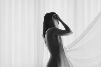 No temas, eres suficiente / Nude  photography by Photographer Cristina Prat Mases | STRKNG