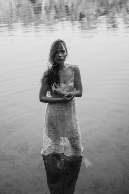 Deep dark Sea / Fine Art  photography by Model Linda Lena Blanka ★33 | STRKNG