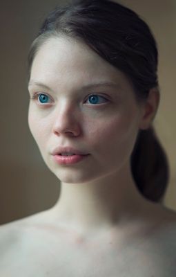 Pure / Portrait  photography by Model Linda Lena Blanka ★34 | STRKNG