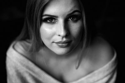 Zartes Lächeln / Portrait  Fotografie von Fotografin Benita Welter ★5 | STRKNG