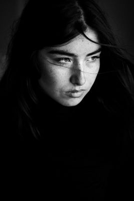 Marina / Portrait  Fotografie von Fotograf Daniel Rosse ★1 | STRKNG