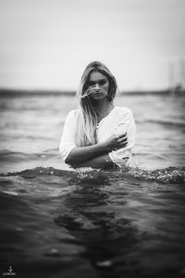 Land unter / Menschen  Fotografie von Fotograf lichtweisend ★3 | STRKNG