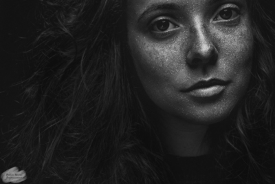 The sad smile / Menschen  Fotografie von Fotografin Amelie ★2 | STRKNG