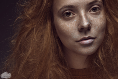 Cyan dots! / Menschen  Fotografie von Model Wiebke ★5 | STRKNG