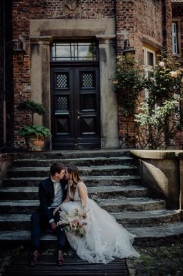 Schloss Bladenhorst / Wedding  photography by Photographer Atmospheres of Light ★2 | STRKNG