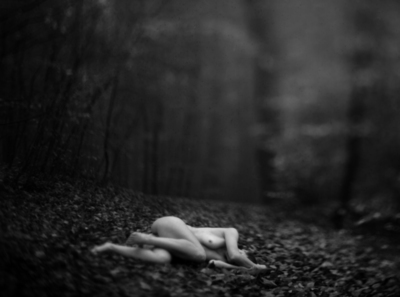 Forest / Nude  Fotografie von Fotograf Patrick Leube ★7 | STRKNG