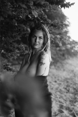 Die Muse am frühen Morgen 2 / Nude  Fotografie von Fotograf Patrick Leube ★7 | STRKNG