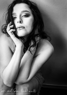 Quinn / Portrait  photography by Photographer der-mit-dem-licht-malt ★2 | STRKNG