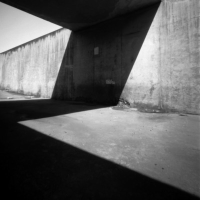 shadows on concrete - Brasilia, Brazil / Konzeptionell  Fotografie von Fotograf mkaesler ★2 | STRKNG