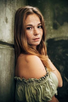 Katharina / Portrait  Fotografie von Fotograf tomlanzrath ★4 | STRKNG