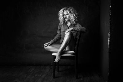 C H A I R / Portrait  Fotografie von Fotograf Klaus Reinders ★7 | STRKNG