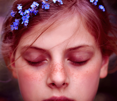 Little sun-kisses / Portrait  photography by Photographer Anne Krämer ★4 | STRKNG