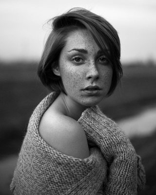 Giulia / Black and White  photography by Photographer Leonid Litvac ★3 | STRKNG
