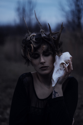 Dark Beauty / Portrait  Fotografie von Model Estelle Nowack ★13 | STRKNG