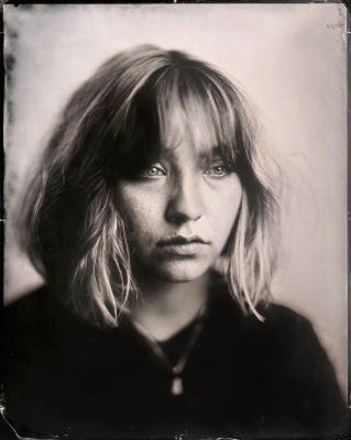 Bineta | 8x10 wetplate collodion tintype / Portrait  Fotografie von Fotograf Hannes Klotz ★6 | STRKNG