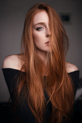 Selbstporträt / Portrait  Fotografie von Model Deborah H. ★15 | STRKNG