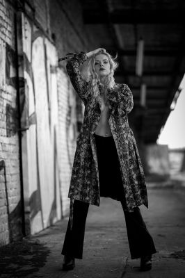 freight yard / Nude  photography by Photographer photographysh ★1 | STRKNG