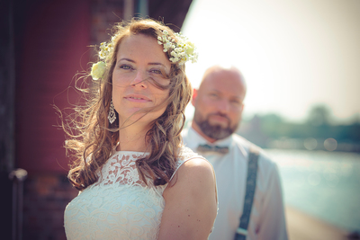 Am Pier / Hochzeit  Fotografie von Fotografin Insa Sobczak ★4 | STRKNG