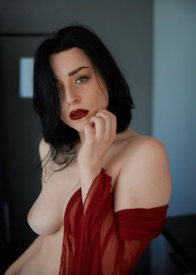 la dame en rouge / Nude  Fotografie von Fotograf Markus Oldenburg ★1 | STRKNG