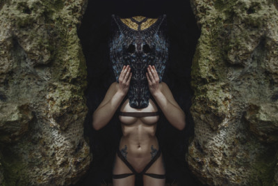 The feather mask / Fashion / Beauty  photography by Photographer Léonard Condemine ★1 | STRKNG