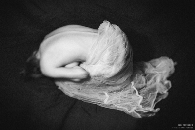 ■ ...she was hungry / Portrait  Fotografie von Fotograf Alexander Woltexinger ★2 | STRKNG