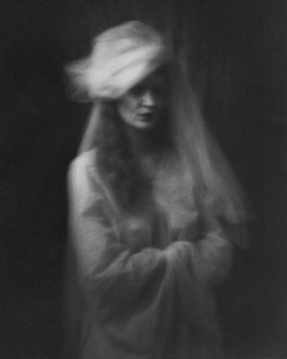 Seeking Hands / Portrait  photography by Photographer Alexander Woltexinger ★2 | STRKNG