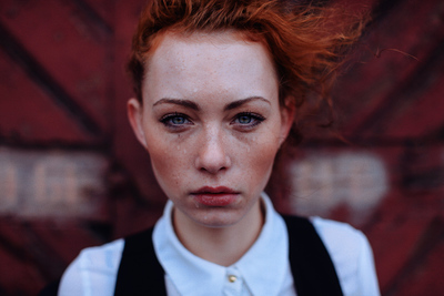 Tout Passe / Portrait  photography by Photographer Alexander Kuzmin Photography ★3 | STRKNG